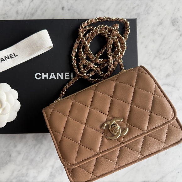 CHANEL Handbags - BRAND NEW Chanel Mini Trendy CC Wallet on Chain